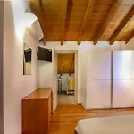 Dimora All'angolo - Moderno E In Centro *