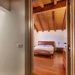 Dimora All'angolo - Moderno E In Centro Apartman *