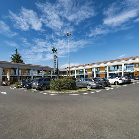 Dimora All'angolo - Moderno E In Centro Apartment