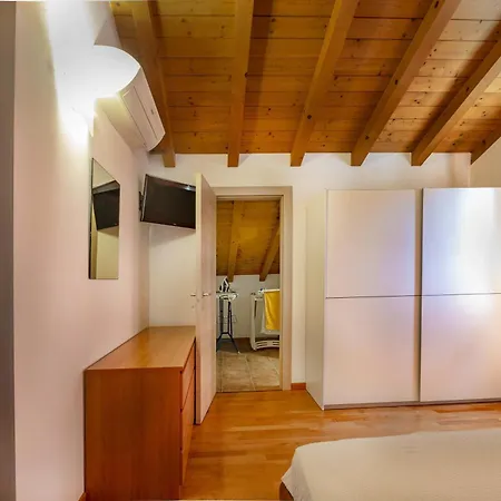 Dimora All'angolo - Moderno E In Centro *