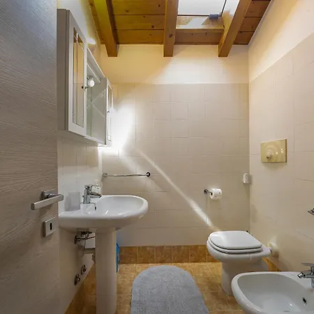 Dimora All'angolo - Moderno E In Centro Apartment Affi