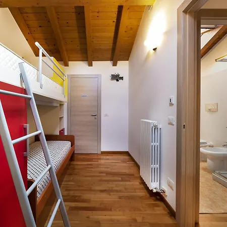 Dimora All'angolo - Moderno E In Centro *