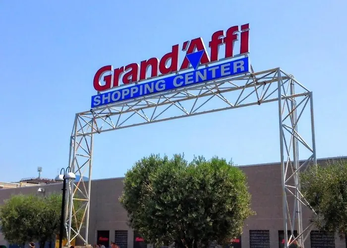 Dimora All'angolo - Moderno E In Centro Апартаменты