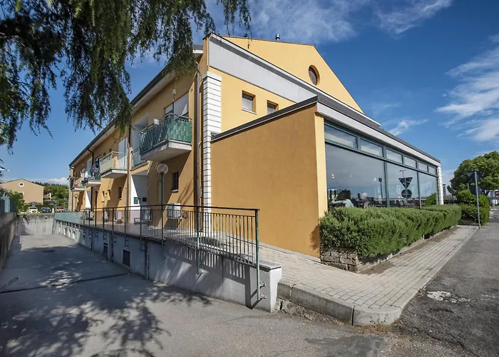 Dimora All'angolo - Moderno E In Centro