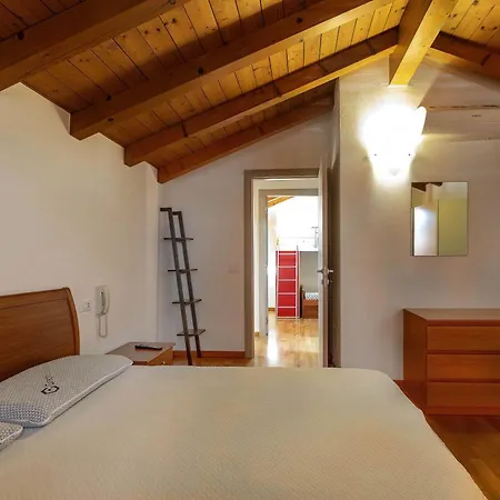 Dimora All'angolo - Moderno E In Centro